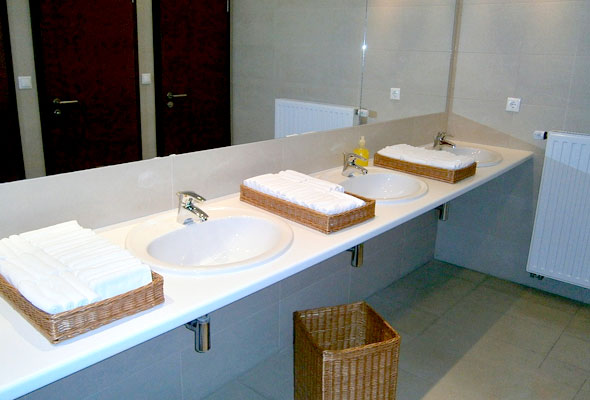 Commercial plumbing service